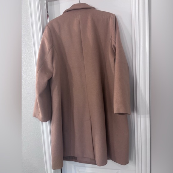 Lane Bryant Women's Double Breasted Wool Coat, size 22 EUC, camel - Picture 12 of 12